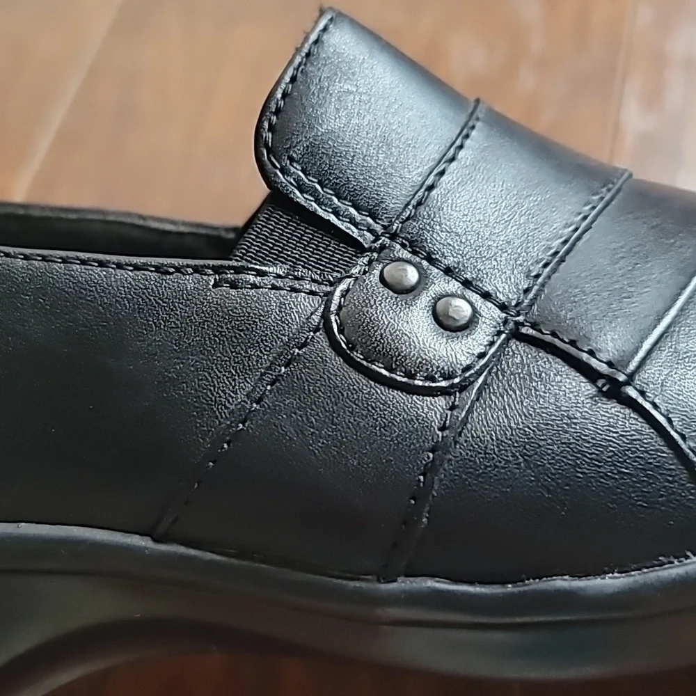 Clark's May Marigold 9M black leather loafer slipon comfy streetwear
